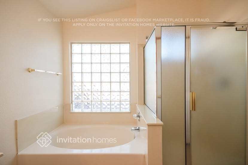 Building Photo - 12534 W Edgemont Ave