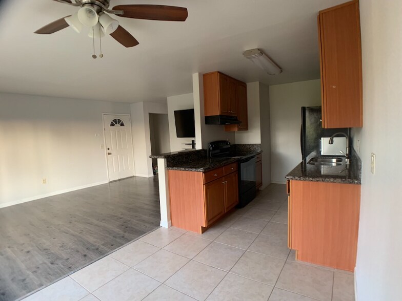 Building Photo - 1641 Pentecost Way