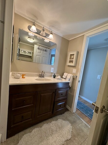 Primary Photo - 64 Shoreland Dr