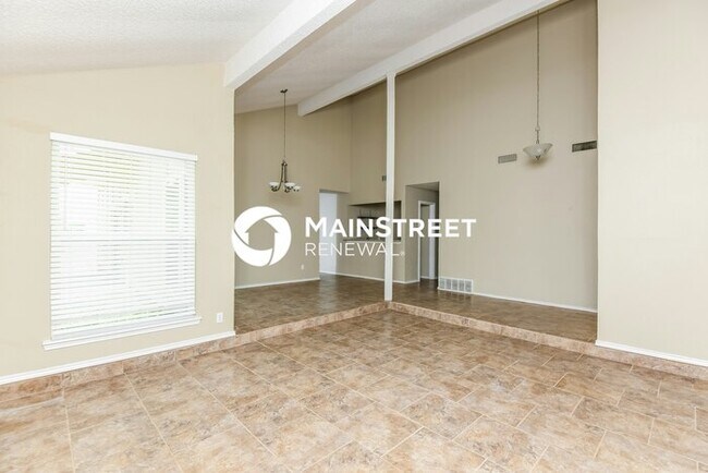 Building Photo - 3 Bedroom Pet-Friendly Home in Fort Worth, TX with Main Street Renewal