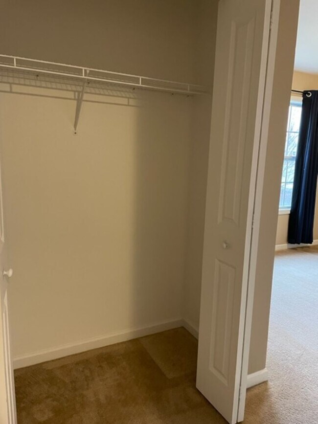 Building Photo - 4 Bedroom House Available August In Gilmore Farm