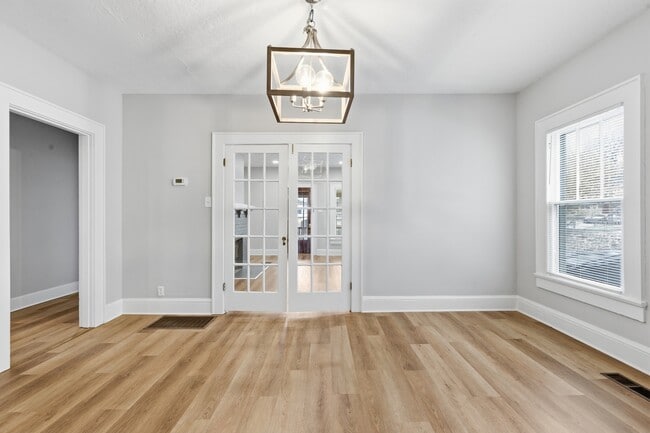 Building Photo - 1602 Branson Ave