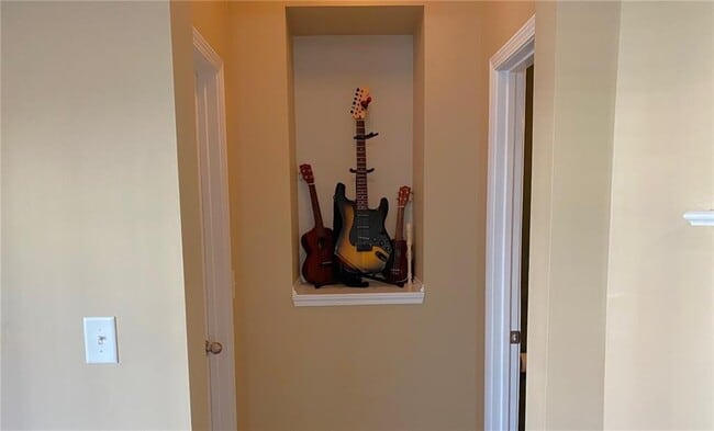 Building Photo - 6148 Indian Wood Cir