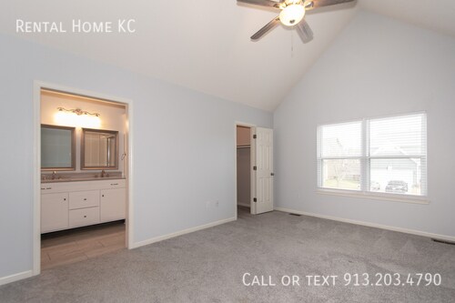 Building Photo - 1391 E 155th St