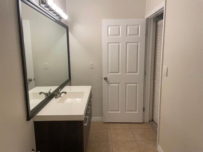 Building Photo - 5602 Pinnacle Heights Cir