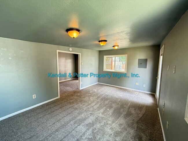 Building Photo - Quiet & Updated Watsonville Charmer 2 plus BR/1BA