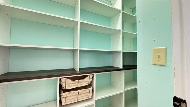 Building Photo - 7195 Devonhall Way