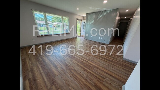 Building Photo - 614 Westbrook Dr