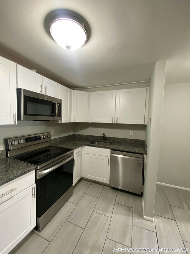 Building Photo - 280 Hyde Park Ave