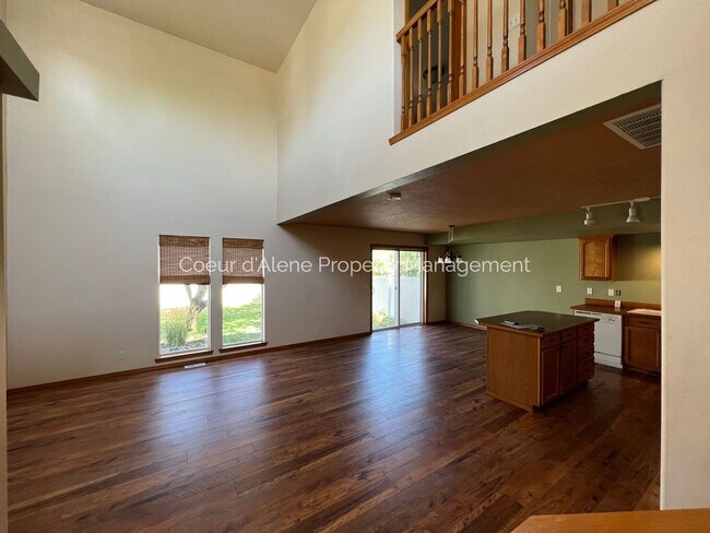 Building Photo - 6405 W Trestle St