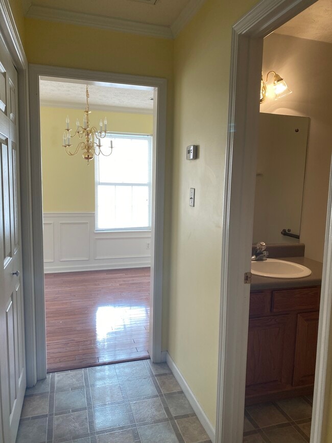 Building Photo - 8206 Gamblers Choice Trl