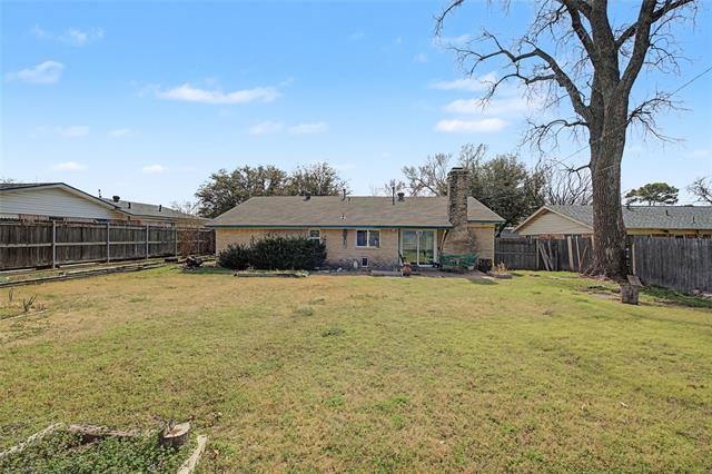 Building Photo - 2009 Charleston Dr