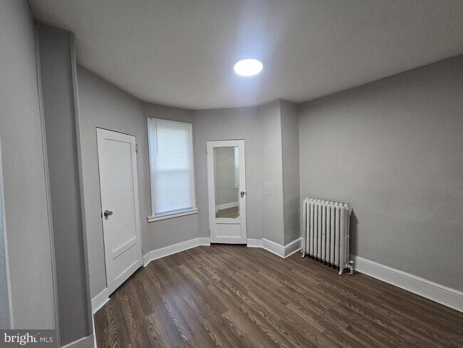 Building Photo - 2036 S 65th St