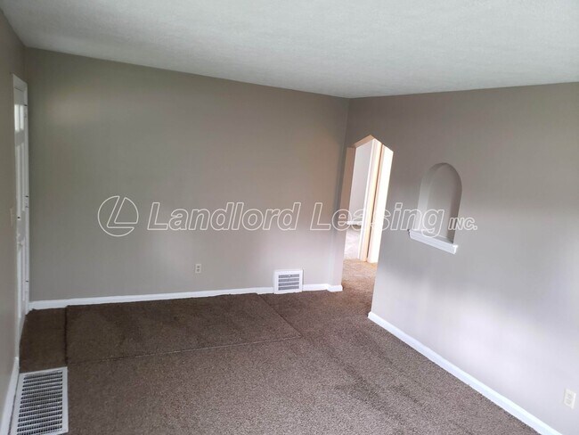 Building Photo - $599 Security Deposit Special!