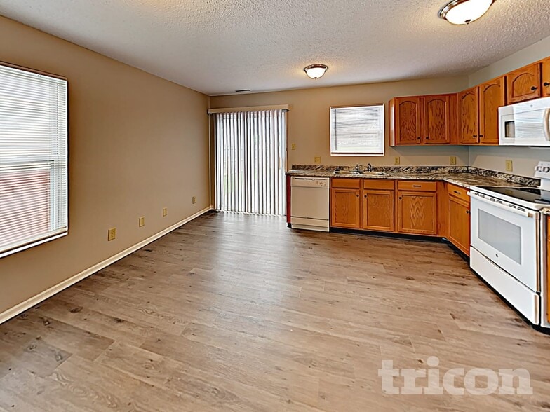 Building Photo - 2875 Ludwig Dr