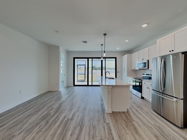 Building Photo - 26483 Explorer Rd