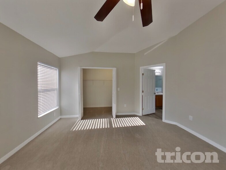 Building Photo - 4401 Reynolds Ridge Ct