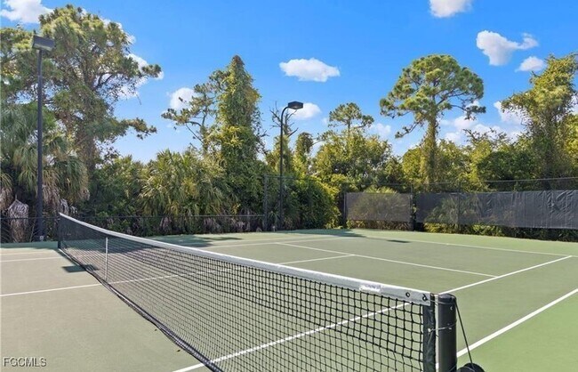 Building Photo - 11807 Bayport Ln