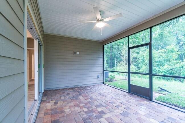 Building Photo - 6343 Morning Blf Dr