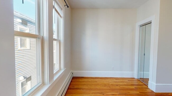 Building Photo - 11 Elder St