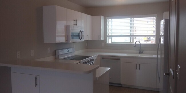 Building Photo - 1026 N 1090 W St