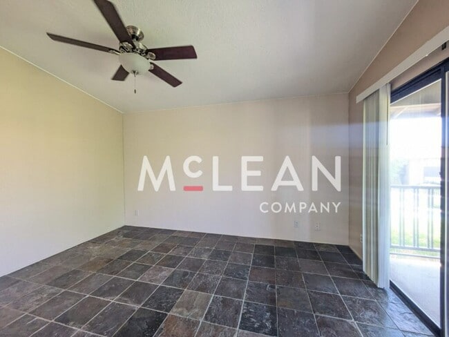 Building Photo - Stylish 2-Bedroom Condo with Stunning View...