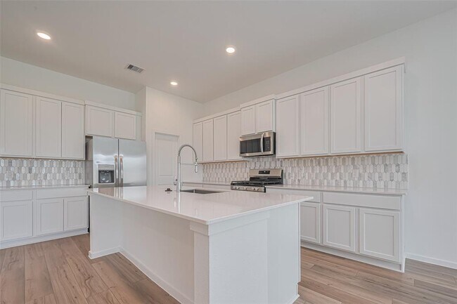 Building Photo - 2120 Toyhill Fls Ln
