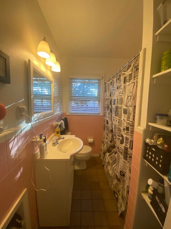 Building Photo - 3801 Avenue G