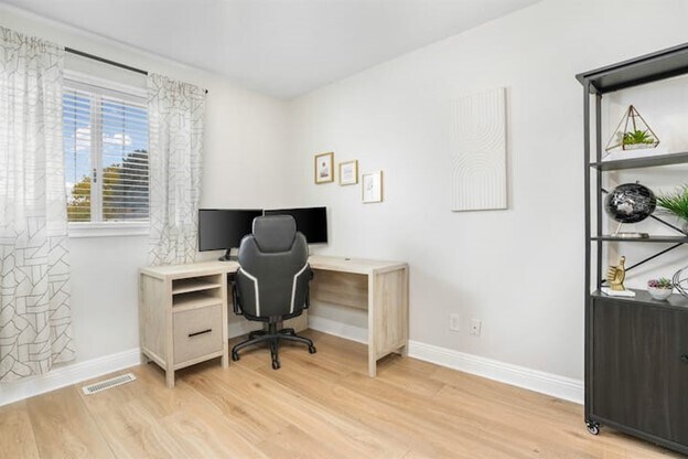 Building Photo - 1125 N 100 E