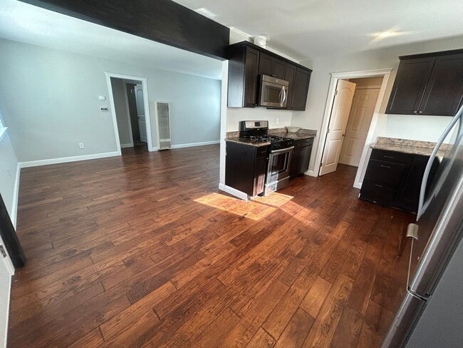 Building Photo - Adorable Two Bedroom in San Juan Bautista!