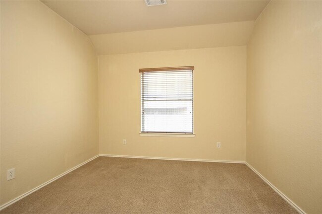 Building Photo - 23118 Century Plant Dr
