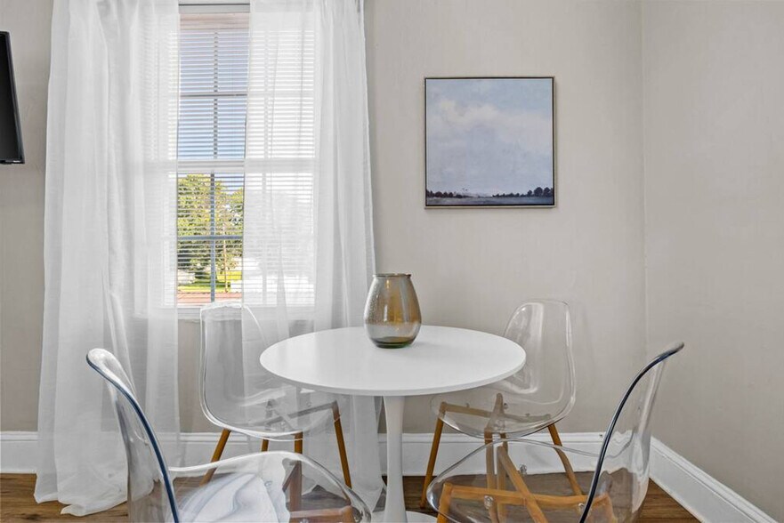 Building Photo - 2906 Chestnut St