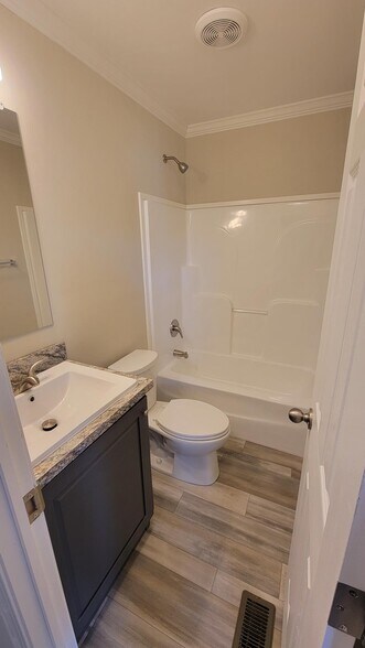 Building Photo - 154 Sugar Maple Dr