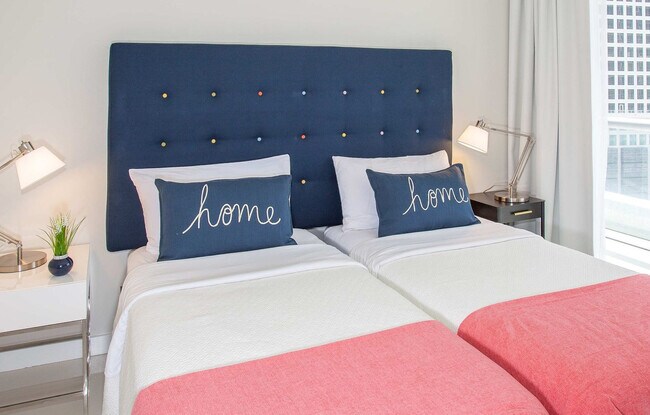 Building Photo - 485 Brickell Ave