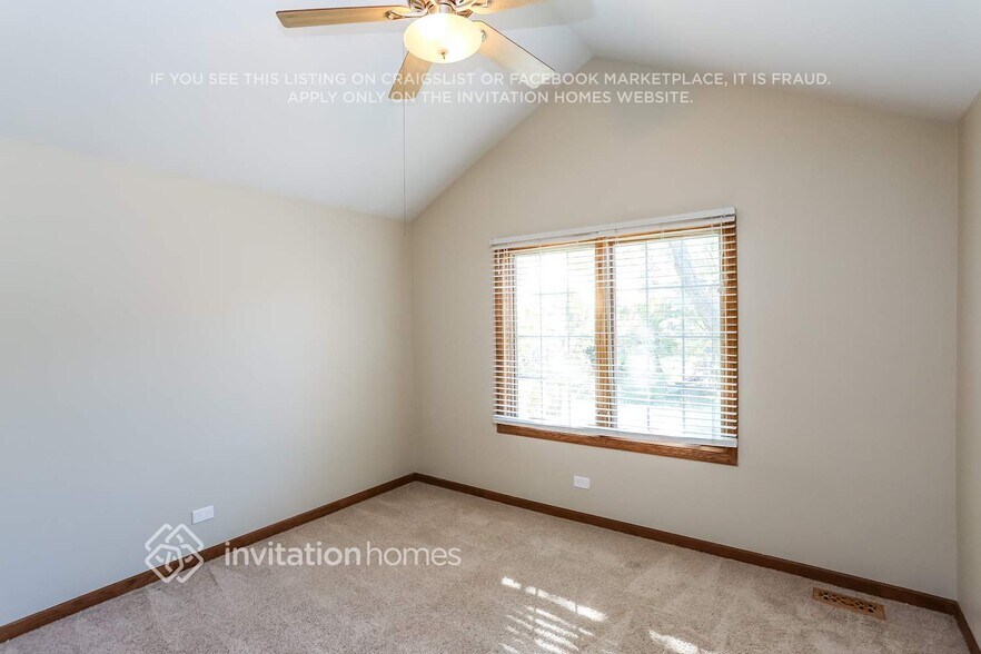 Building Photo - 34W532 Colley Dr