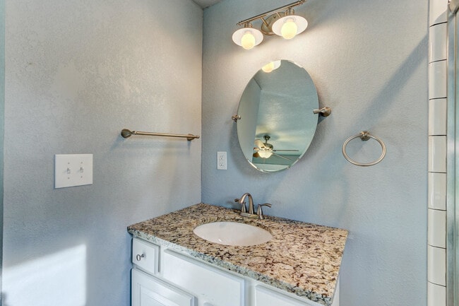 Building Photo - Remodeled Retreat w/ Covered Patio, Front ...