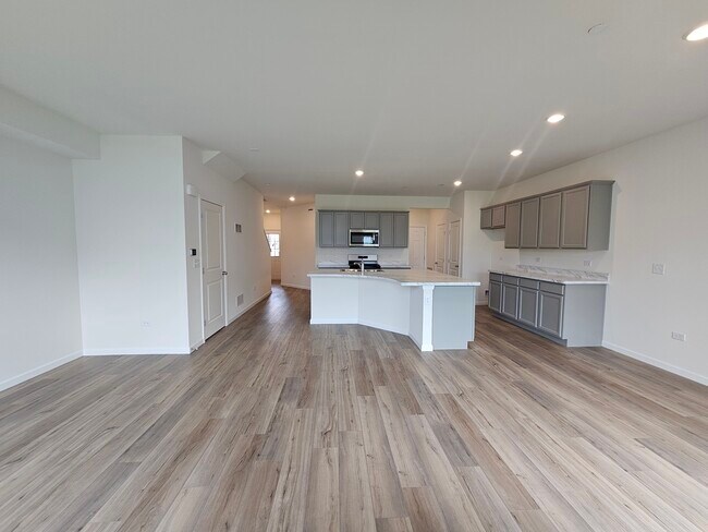 Building Photo - 5954 Hawkweed Dr
