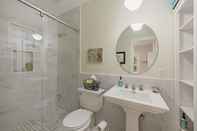 Building Photo - 4408 Avenue C