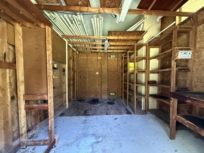 Building Photo - 124 Estates Cir