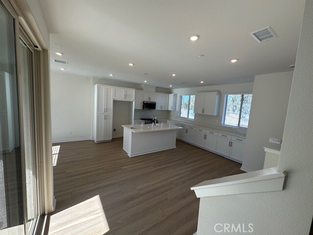 Building Photo - 1553 Lima Wy