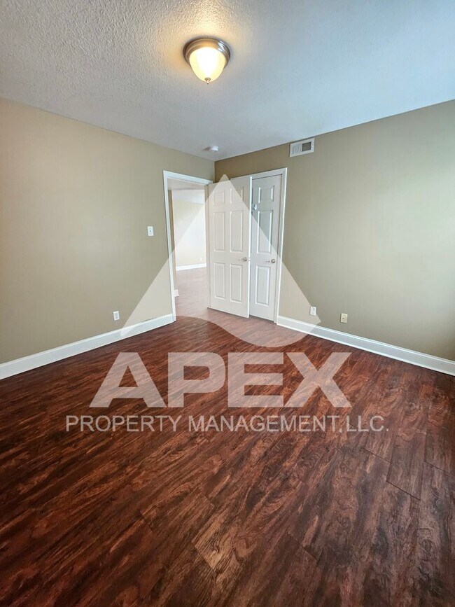 Building Photo - MOVE-IN SPECIAL,NO RENT TIL APRIL 1ST! - AVALON APARTMENT HOMES - 2BD - 1BA Apartment off Topside...