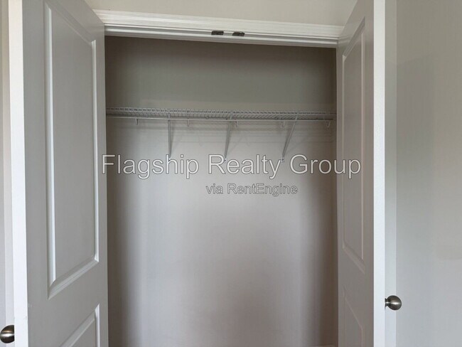 Building Photo - 4109 Laurel Rdg Dr