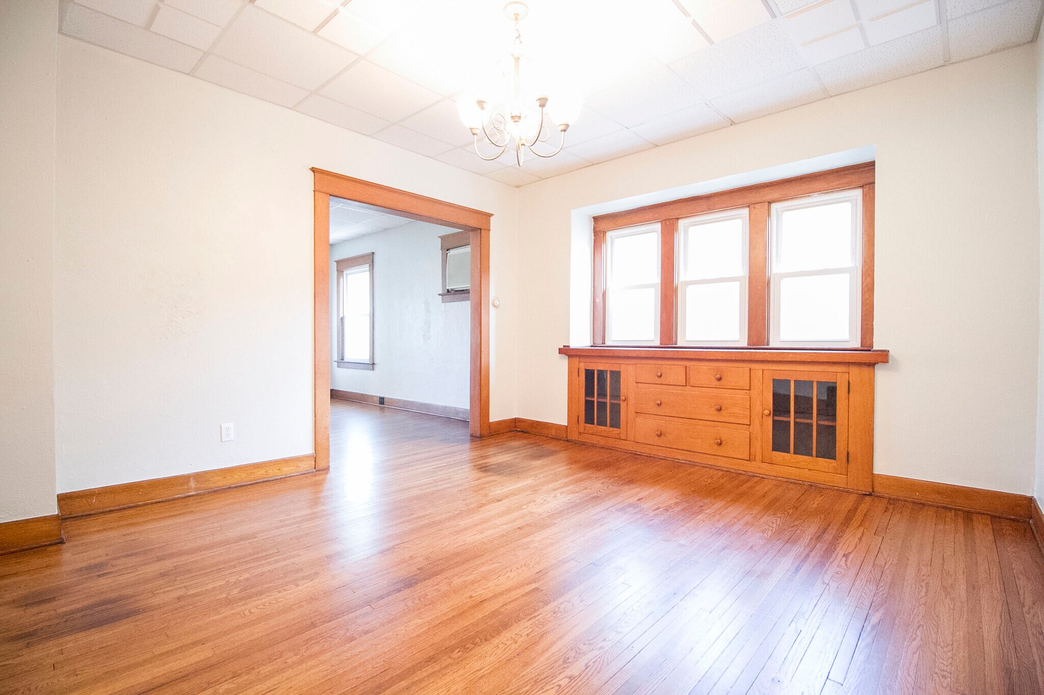 Building Photo - 4129 N Lockwood Ave