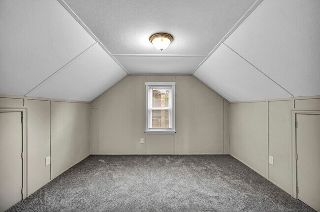 Building Photo - 118 Pilgrim Rd
