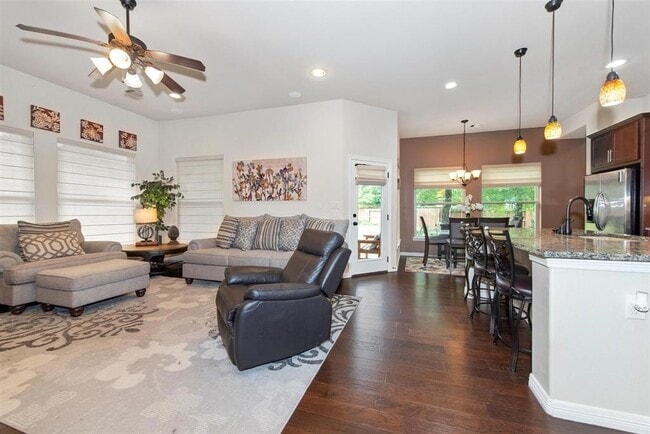 Building Photo - 8323 Floating Heart Ct