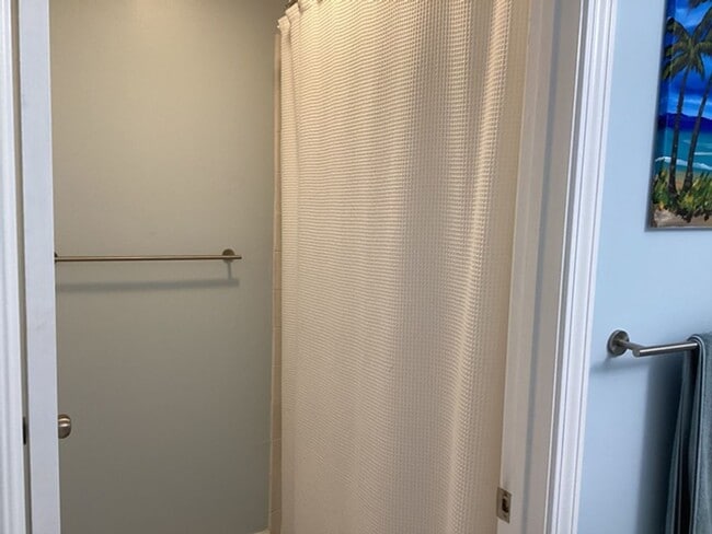 Building Photo - NEW PRICE!! Move in Ready Single Family Home - 4 bedroom - 1.5 Bathroom on Stock Island