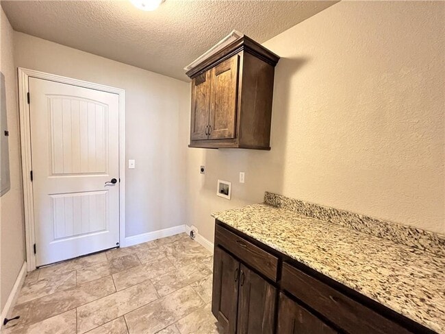 Building Photo - 4300 SW Limestone Ave