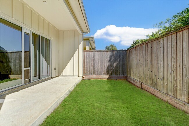 Building Photo - 1614 Northwood St