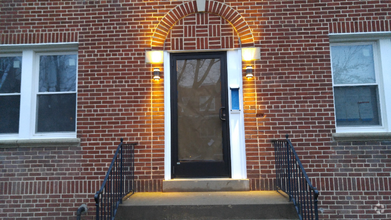 Building Photo - 1618 A St NE