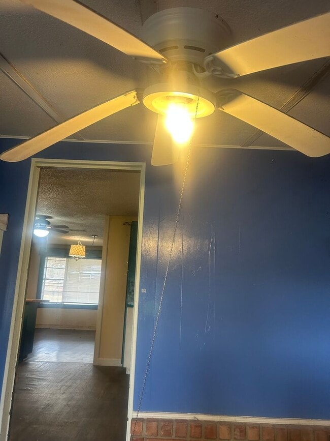 Building Photo - Contact Peggy Goodman 501 676 1758